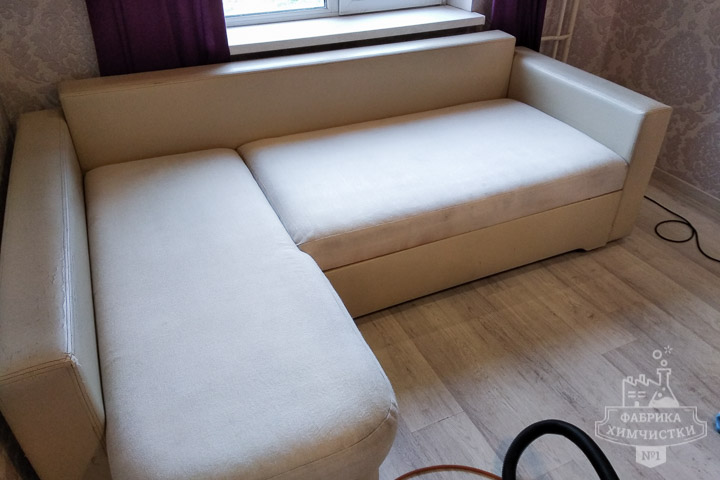 Чистый диван